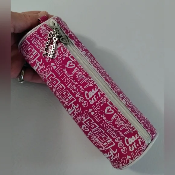 Coach Poppy Pouch - Picture 10 of 11